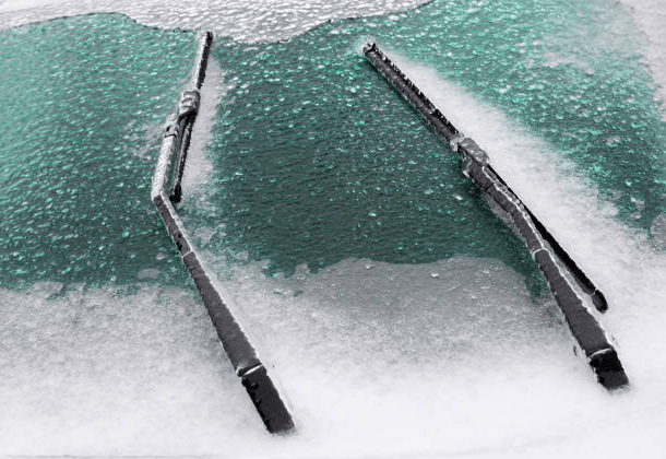 windscreen wipers on a frozen windscreen