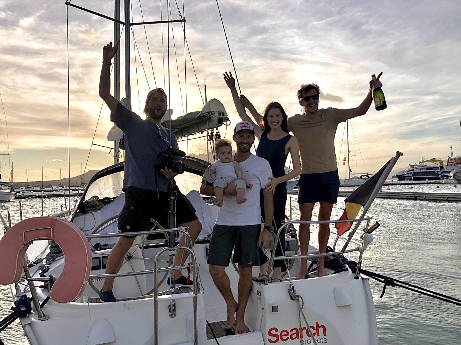 Friends of Tom de Dorlodot on his boat. Boat-hitchhiking