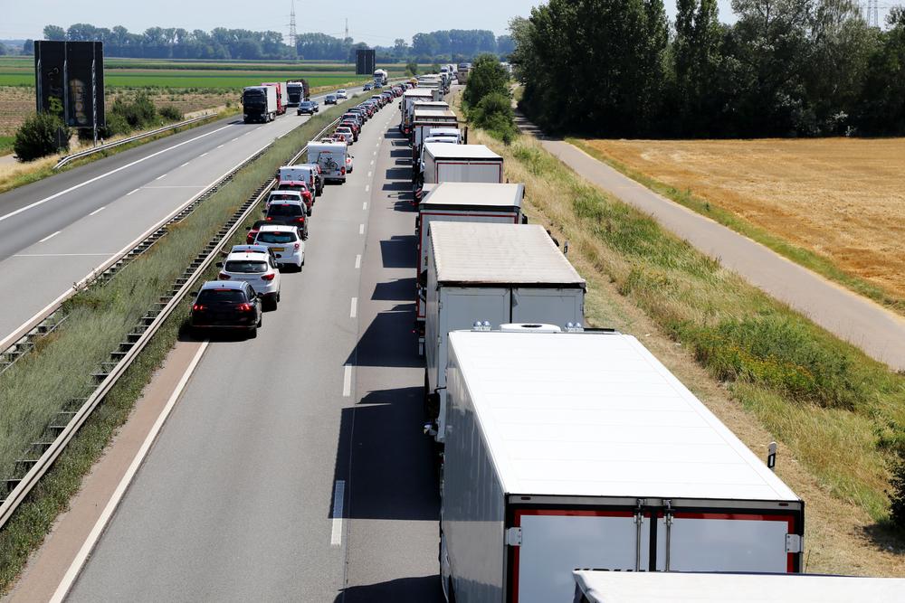 Creating an emergency corridor on a motorway