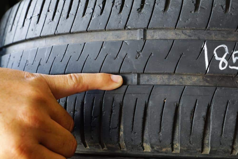 Checking car tyre wear